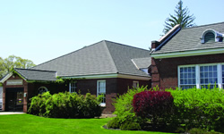 デクラ屋根システムはAHI ROOFINGの屋根材です。 